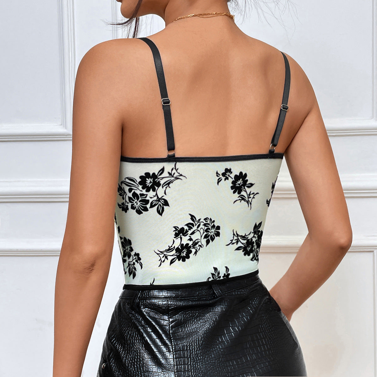 Sexy Deep V Plunge Neck Low Cut Steel Ring Boning Corset