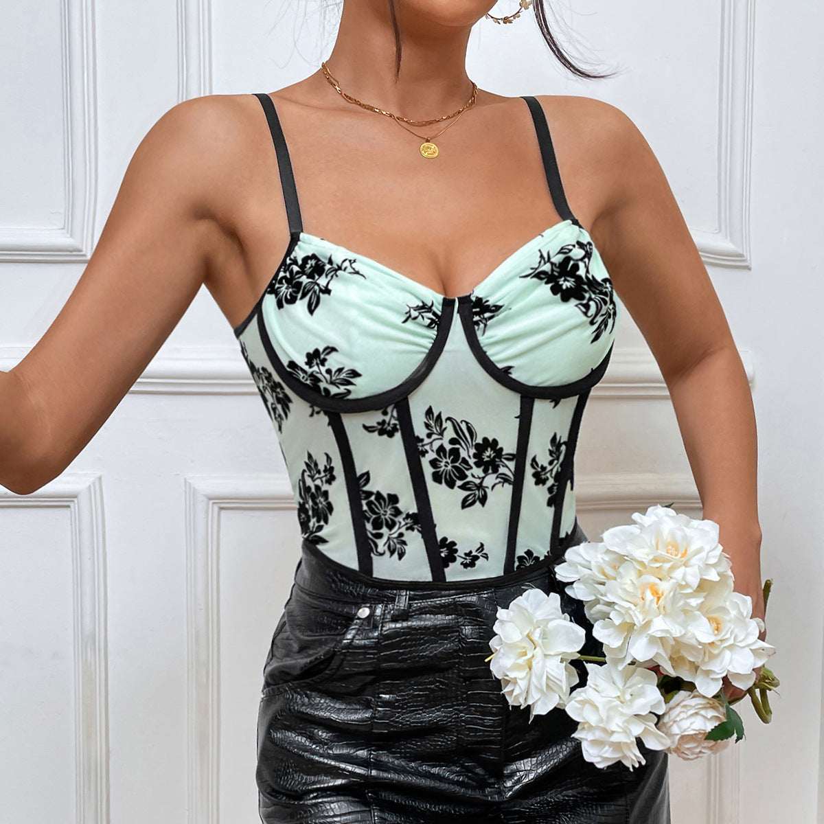 Sexy Deep V Plunge Neck Low Cut Steel Ring Boning Corset