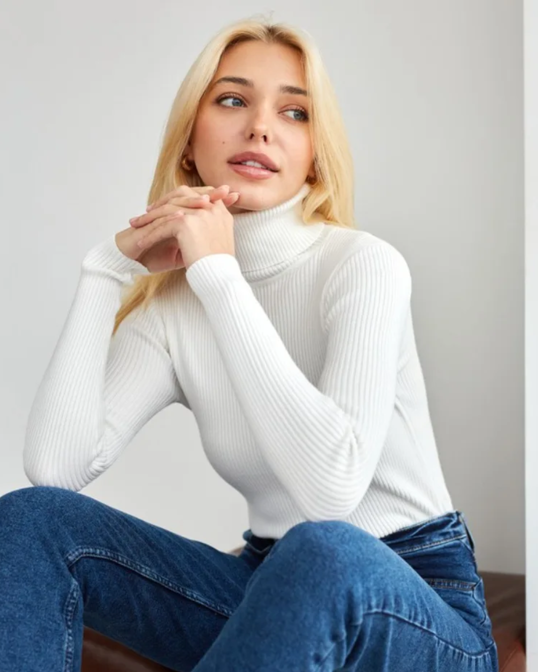 Long Sleeve Slim Turtleneck Sweater   