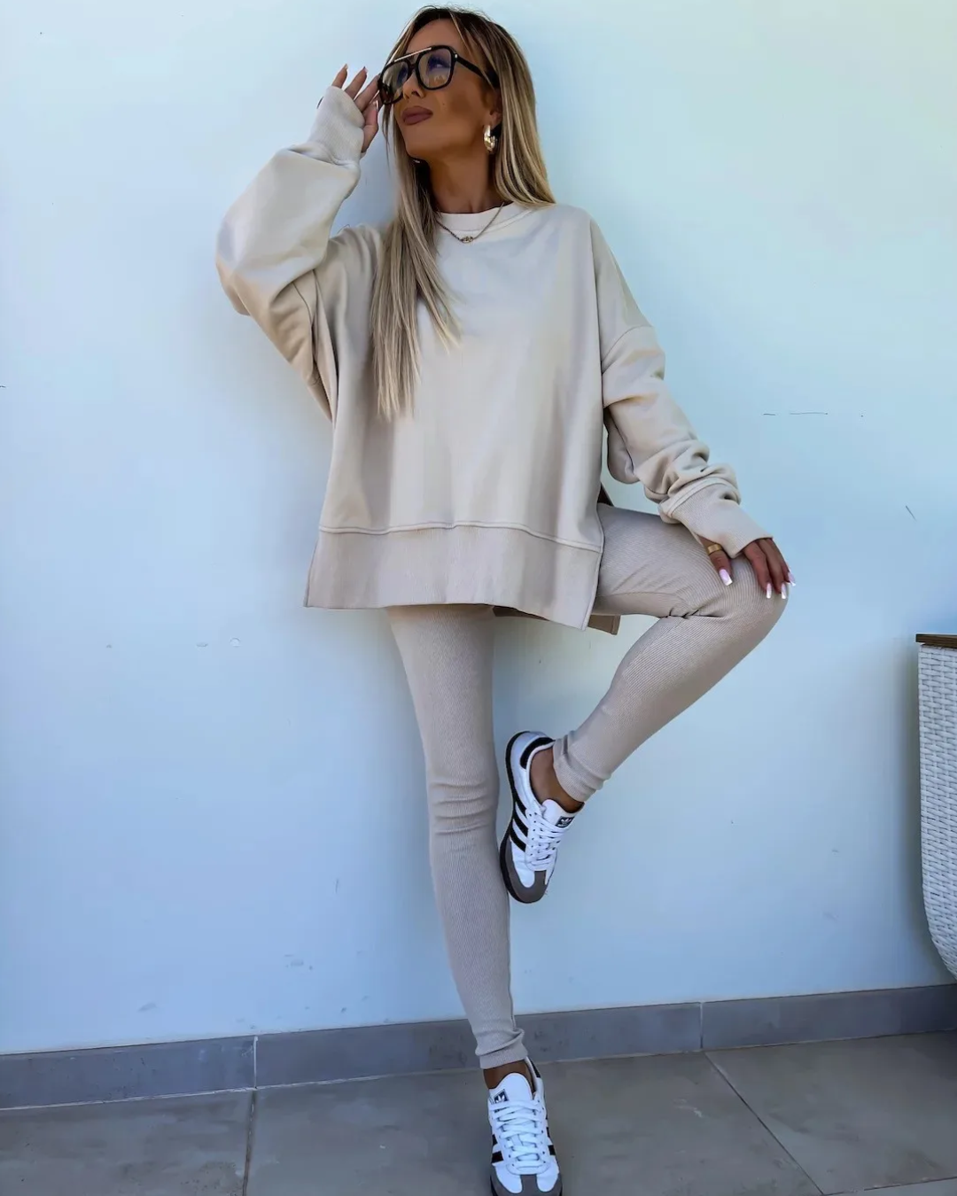 Loose-Fitting Sweater with Tight Pants Apricot S 