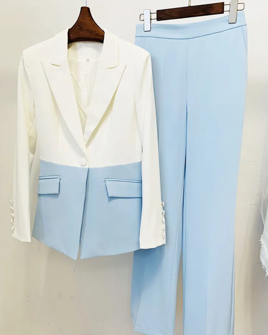 Slim Fit Color Block Blazer & Pants Set   