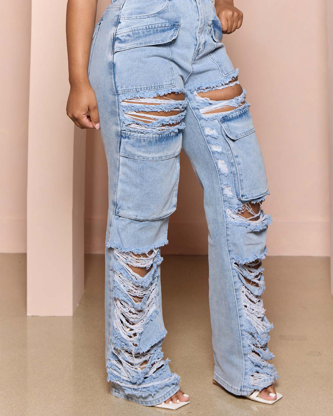 Multi Bag Tooling Ripped Jeans   